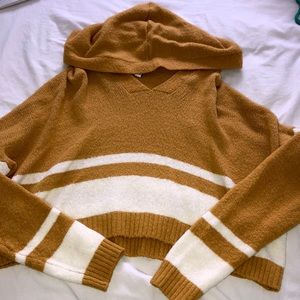 Hooded cropped sweater